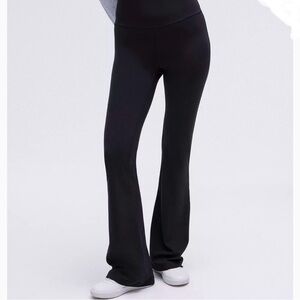 Lululemon Athletica Align High-Rise Mini Flare
Black Pant 32"